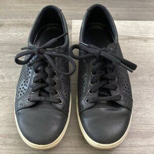ECCO Soft 7 Leather Low Top Sneakers 37 / 6.5 Black White Cut Outs Lace Up Prep